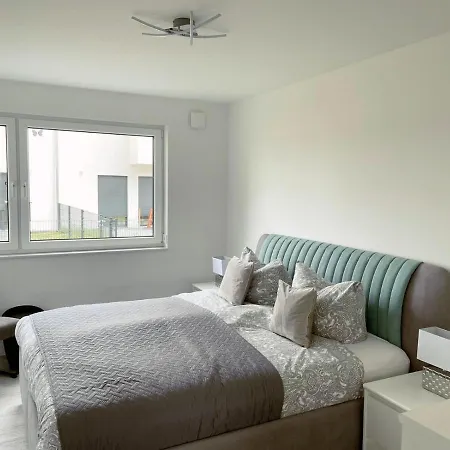Apartment Exklusives Mit Blick Auf Den Grossraeschen