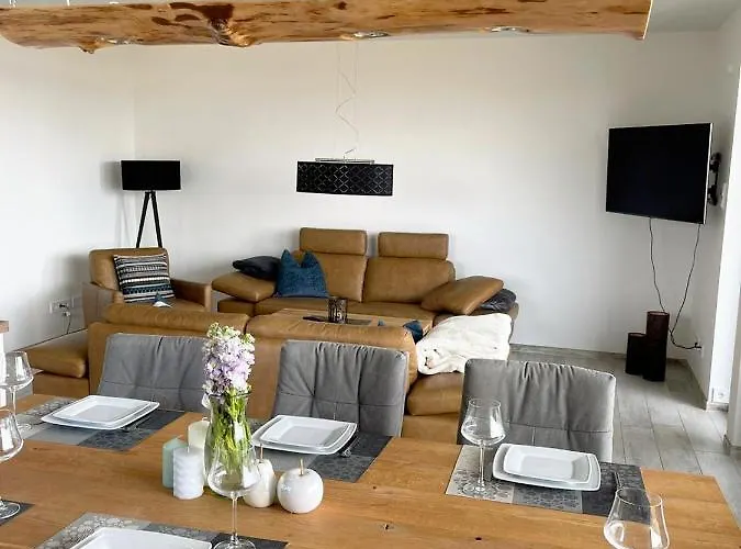 Exklusives Mit Blick Auf Den Grossraeschen